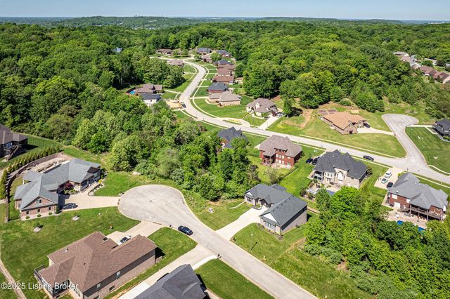 4103 Smarty Jones Dr, Louisville, KY 40214
