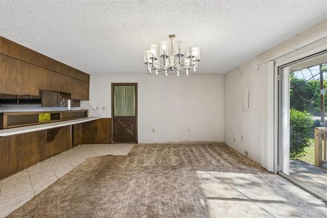 8 Burk Way, Del City, OK 73115