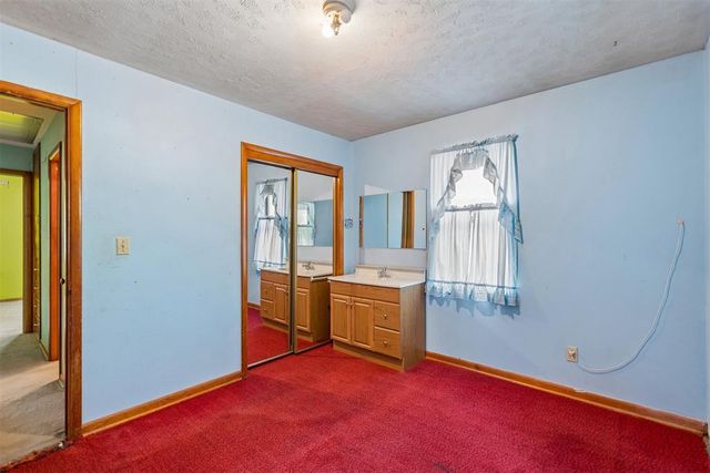 8 Burk Way, Del City, OK 73115
