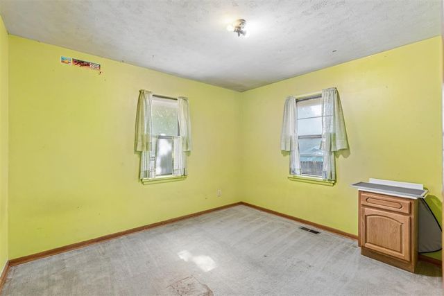 8 Burk Way, Del City, OK 73115