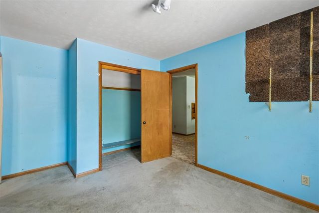 8 Burk Way, Del City, OK 73115