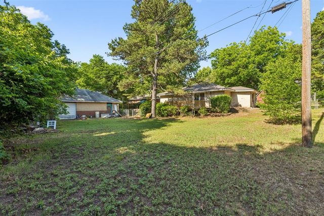 8 Burk Way, Del City, OK 73115