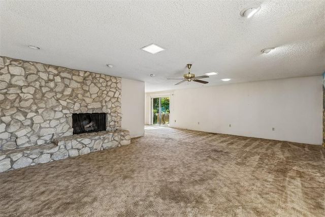 8 Burk Way, Del City, OK 73115