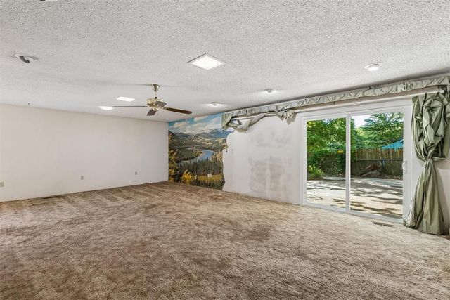 8 Burk Way, Del City, OK 73115
