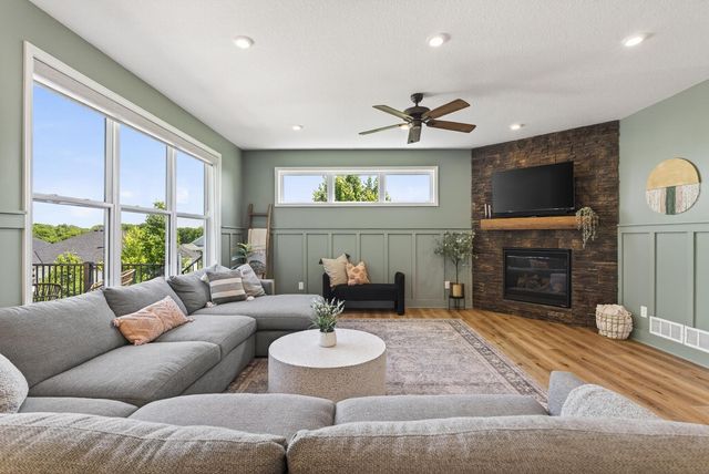 6600 Bracken Drive, Minnetrista, MN 55331