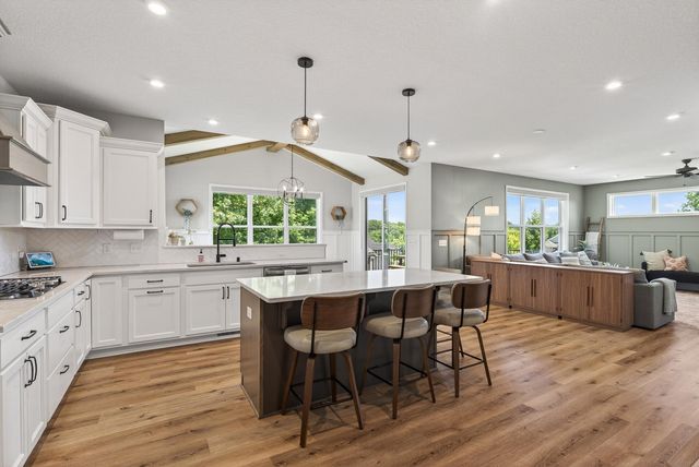 6600 Bracken Drive, Minnetrista, MN 55331