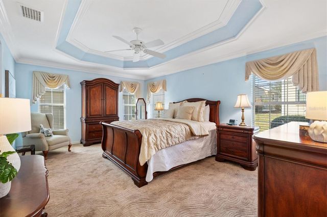 933 FOLKSTONE WAY, The Villages, FL 32162