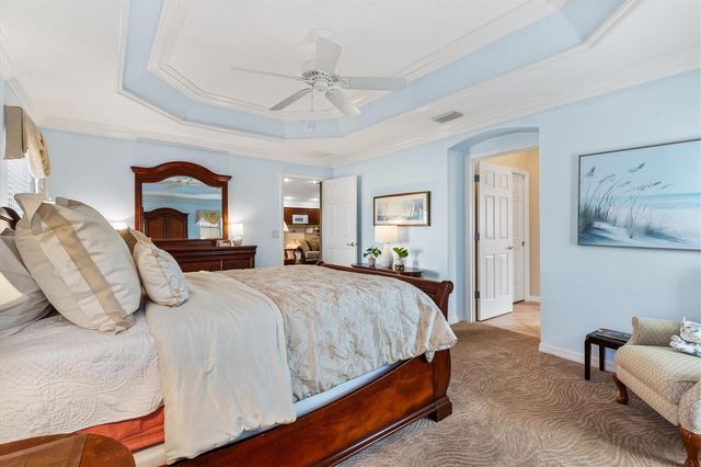 933 FOLKSTONE WAY, The Villages, FL 32162