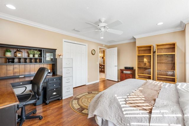 933 FOLKSTONE WAY, The Villages, FL 32162