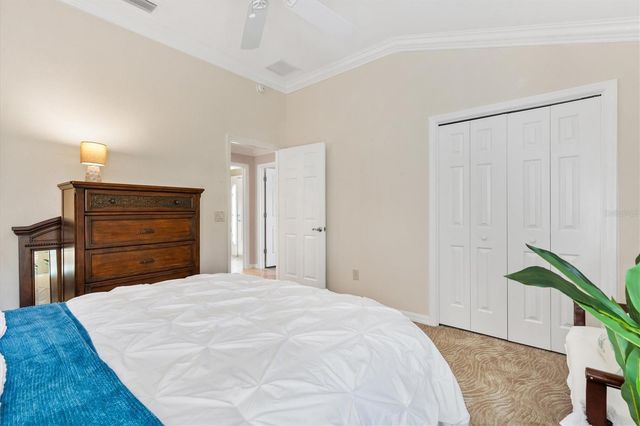 933 FOLKSTONE WAY, The Villages, FL 32162