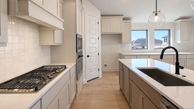 430 Cleveland Way, New Braunfels, TX 78130