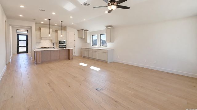 430 Cleveland Way, New Braunfels, TX 78130