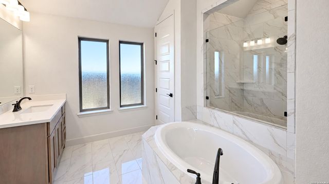 430 Cleveland Way, New Braunfels, TX 78130