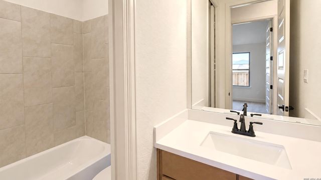 430 Cleveland Way, New Braunfels, TX 78130