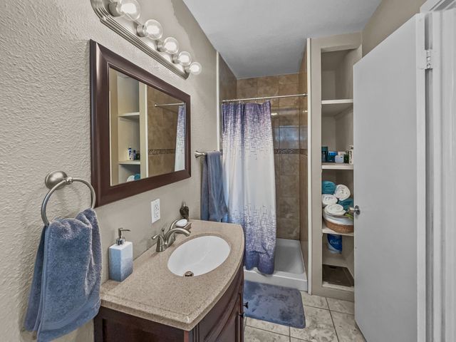 924 Meadow Mead Drive, Allen, TX 75002