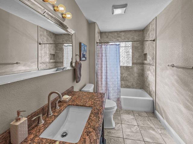 924 Meadow Mead Drive, Allen, TX 75002