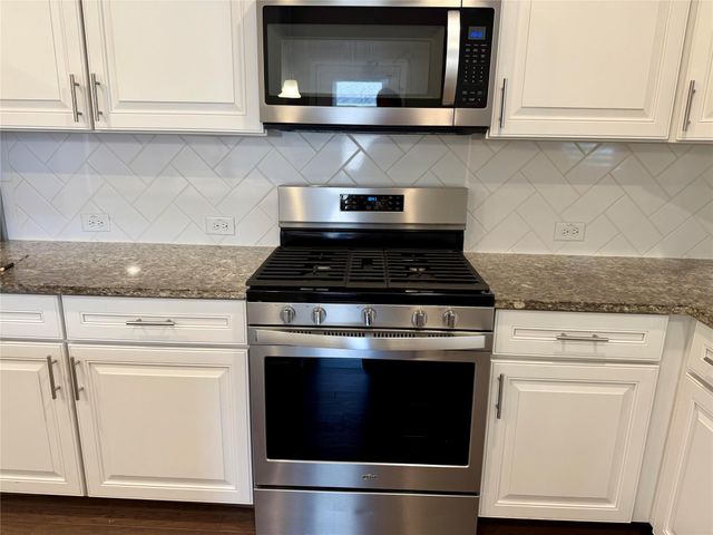 3323 Golden Eagle Way, Richmond, TX 77469