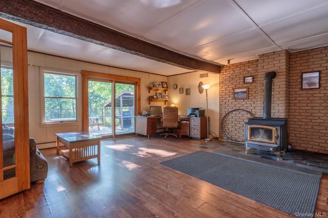 234 Sawmill Road, Lake Katrine, NY 12449