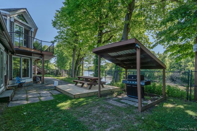 234 Sawmill Road, Lake Katrine, NY 12449