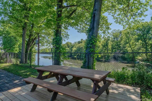 234 Sawmill Road, Lake Katrine, NY 12449