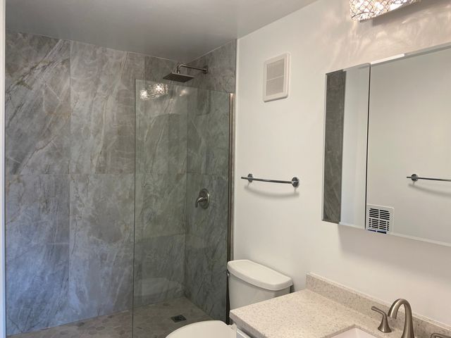 1605 E Central Road 410B, Arlington Heights, IL 60005