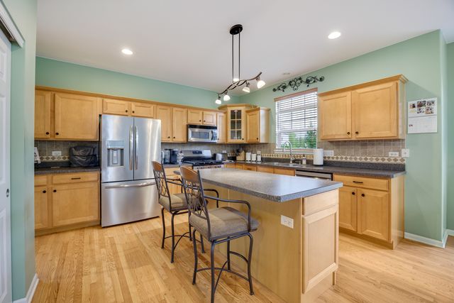 10631 Oregon Trail, Huntley, IL 60142