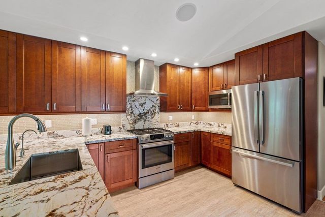 31 Waikalani Hema Pl, Kihei, HI 96753