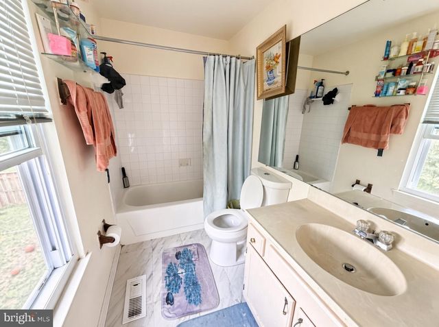 14949 CARRIAGE SQUARE DR, Silver Spring, MD 20906