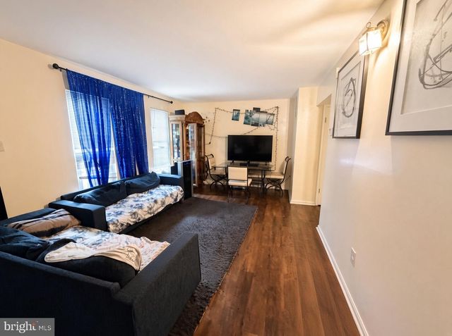 14949 CARRIAGE SQUARE DR, Silver Spring, MD 20906