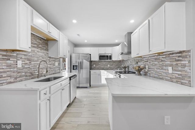 8821 W FORT FOOTE TER, Fort Washington, MD 20744