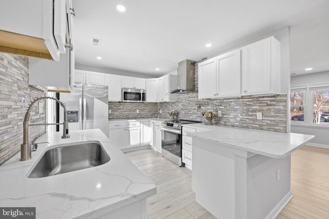 8821 W FORT FOOTE TER, Fort Washington, MD 20744