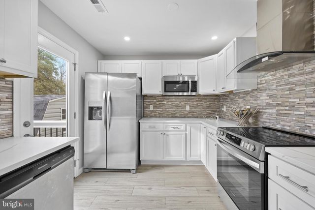 8821 W FORT FOOTE TER, Fort Washington, MD 20744