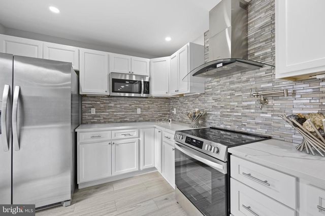 8821 W FORT FOOTE TER, Fort Washington, MD 20744