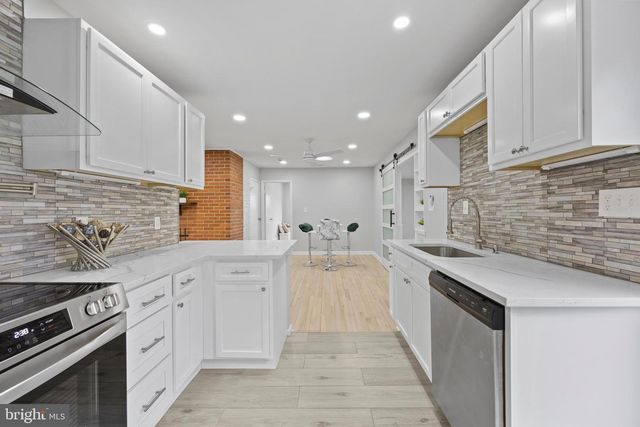 8821 W FORT FOOTE TER, Fort Washington, MD 20744