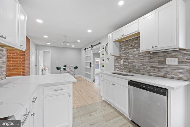 8821 W FORT FOOTE TER, Fort Washington, MD 20744