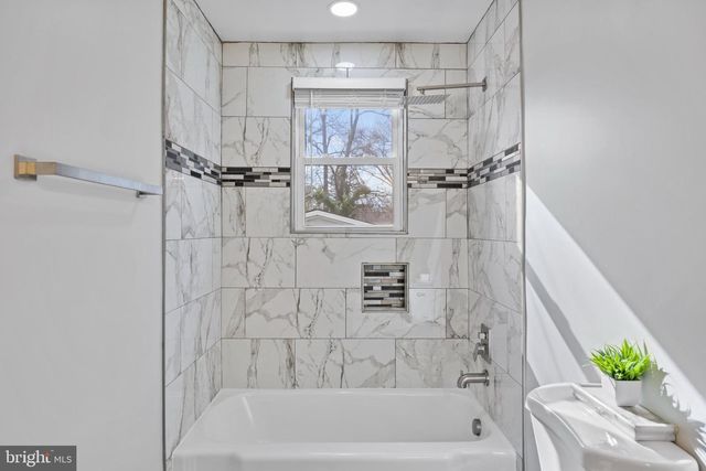 8821 W FORT FOOTE TER, Fort Washington, MD 20744