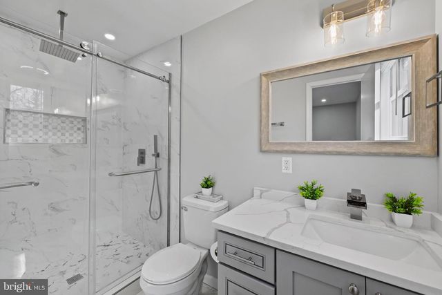 8821 W FORT FOOTE TER, Fort Washington, MD 20744