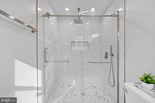 8821 W FORT FOOTE TER, Fort Washington, MD 20744