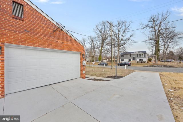 8821 W FORT FOOTE TER, Fort Washington, MD 20744