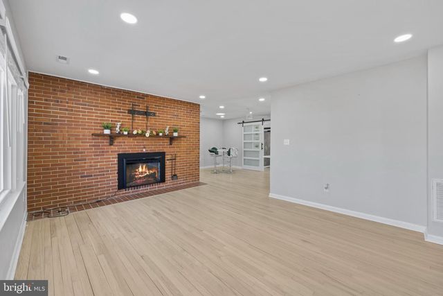 8821 W FORT FOOTE TER, Fort Washington, MD 20744