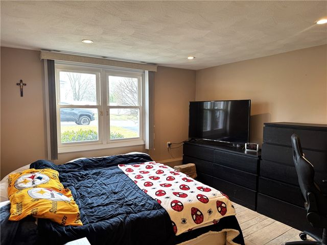 53 Bicentennial Way, North Providence, RI 02911