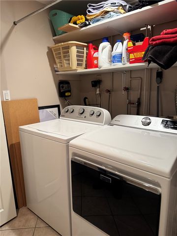 53 Bicentennial Way, North Providence, RI 02911