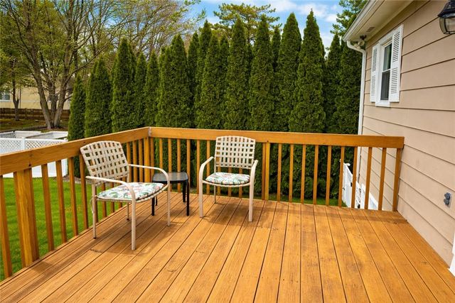 53 Bicentennial Way, North Providence, RI 02911