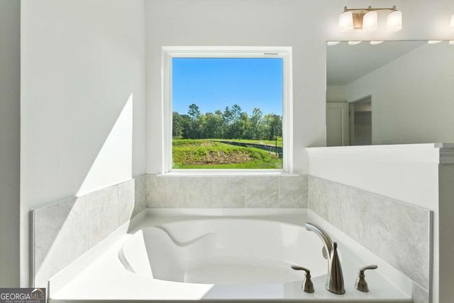 16 Madison Lane, Adairsville, GA 30103