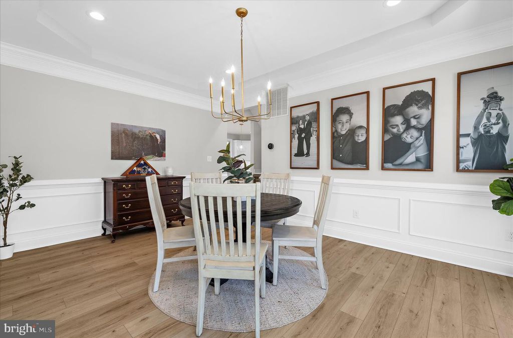 Image 10 of property listing at 1631 CARNOUSTIE DR, Pasadena, MD 21122