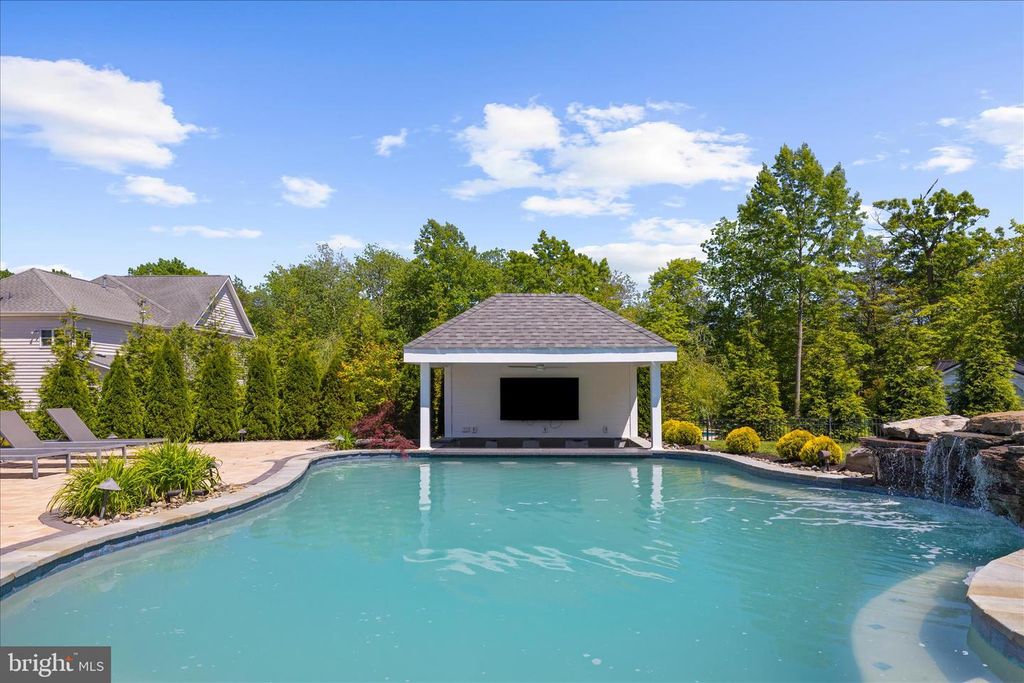 Image 101 of property listing at 1631 CARNOUSTIE DR, Pasadena, MD 21122
