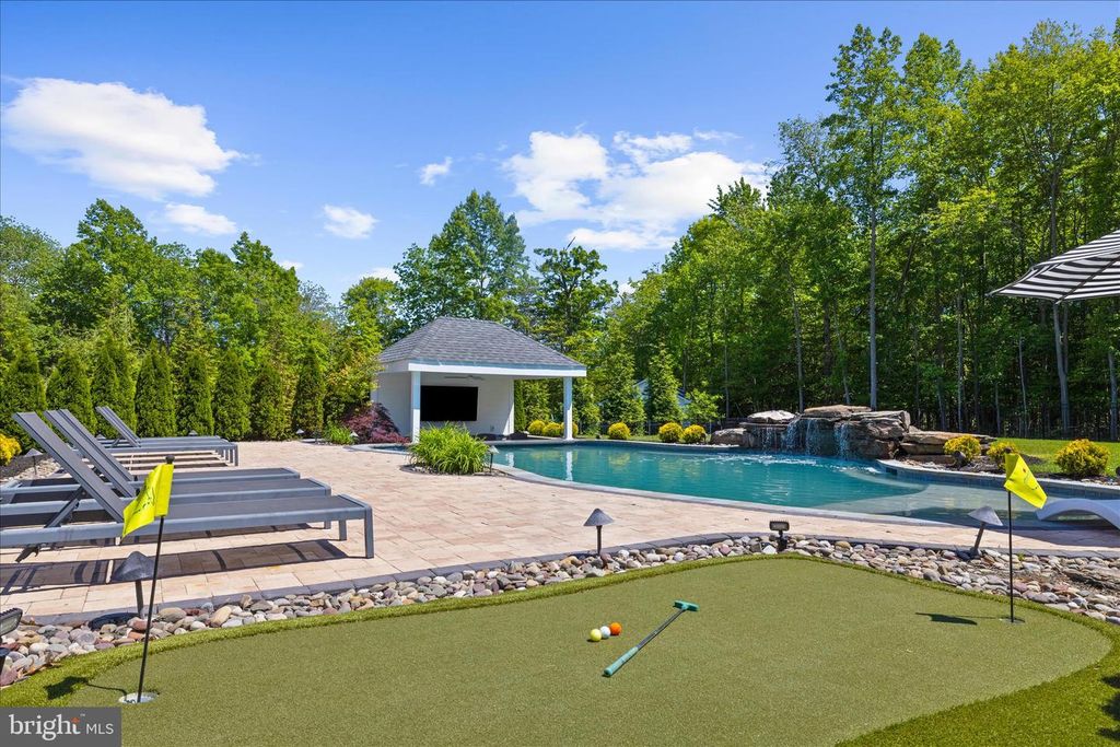 Image 102 of property listing at 1631 CARNOUSTIE DR, Pasadena, MD 21122