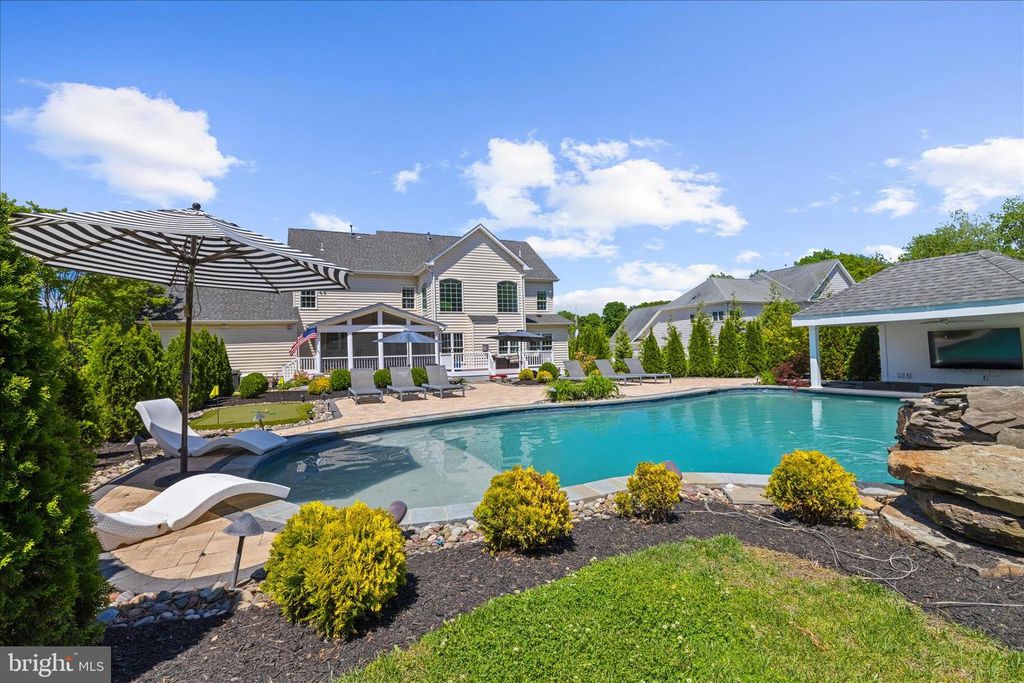 Image 104 of property listing at 1631 CARNOUSTIE DR, Pasadena, MD 21122
