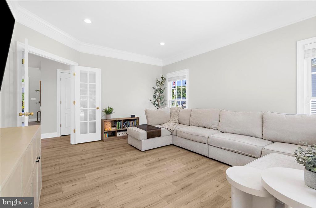 Image 22 of property listing at 1631 CARNOUSTIE DR, Pasadena, MD 21122