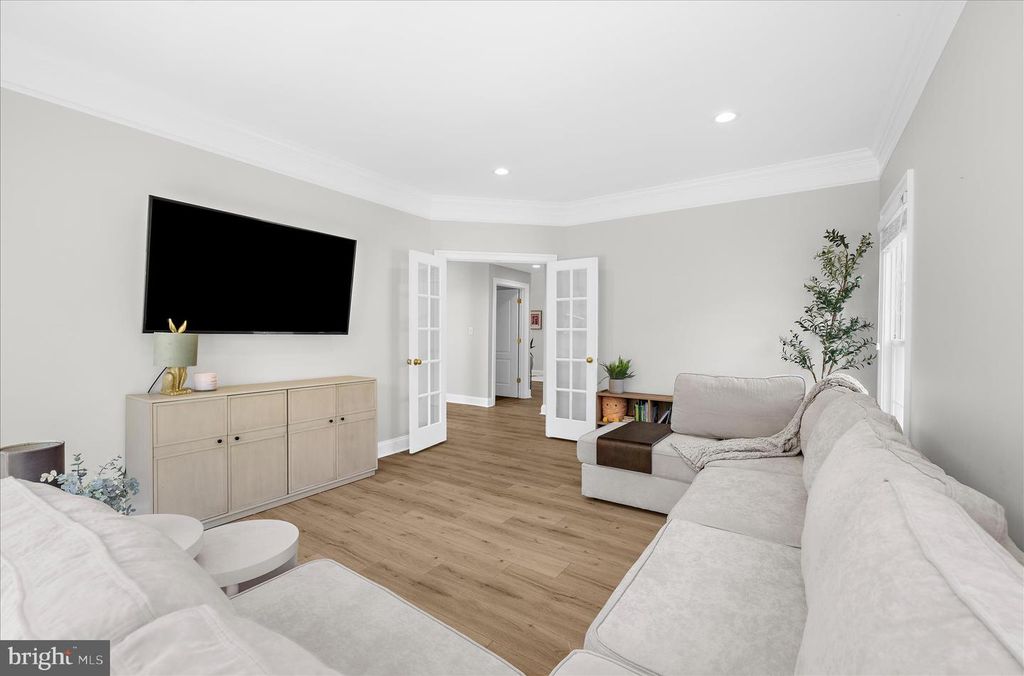Image 27 of property listing at 1631 CARNOUSTIE DR, Pasadena, MD 21122